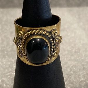 NWOT - Adjustable Style Brass Statement Ring Smooth Black Oval Stone - S…